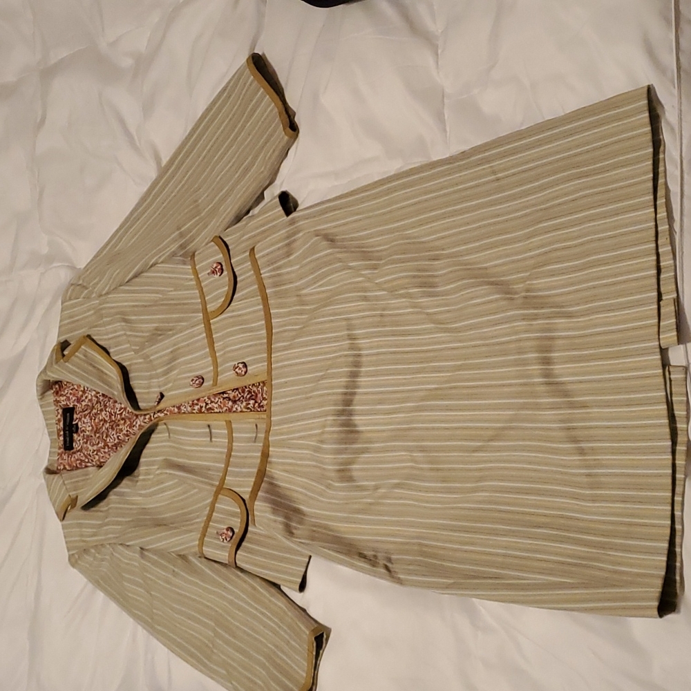 Isabel & Nina, Size 4 Skirt Suit Sage Green
